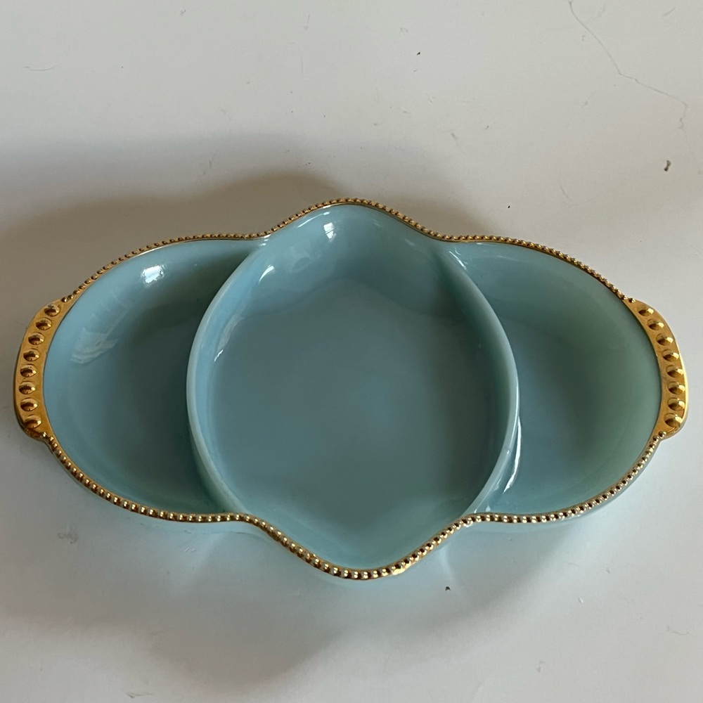 Vintage Fire-King Turquoise Blue 3 Part Dish with Gold Gilt Anchor Hocking. - Picture 2 of 7